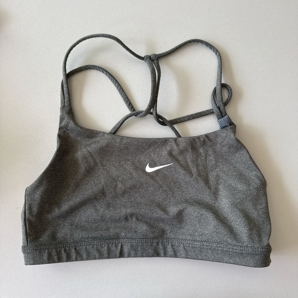 Nike sports bra size small